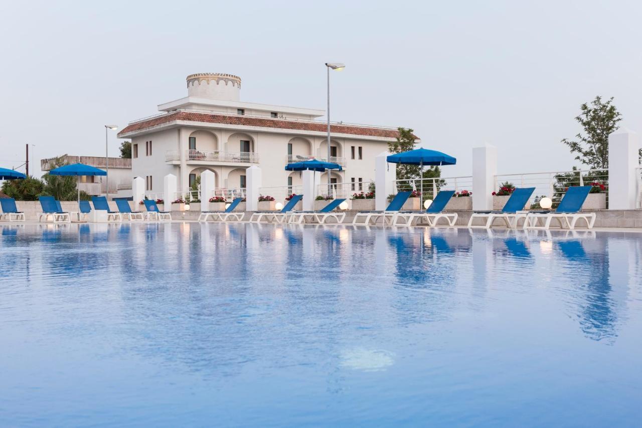 Club Azzurro & Hotel 4*